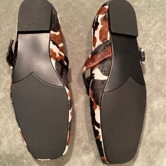 BOUTIQUE Vegan Cowhide and Leather Mary Jane Flats - Picture 6 of 8